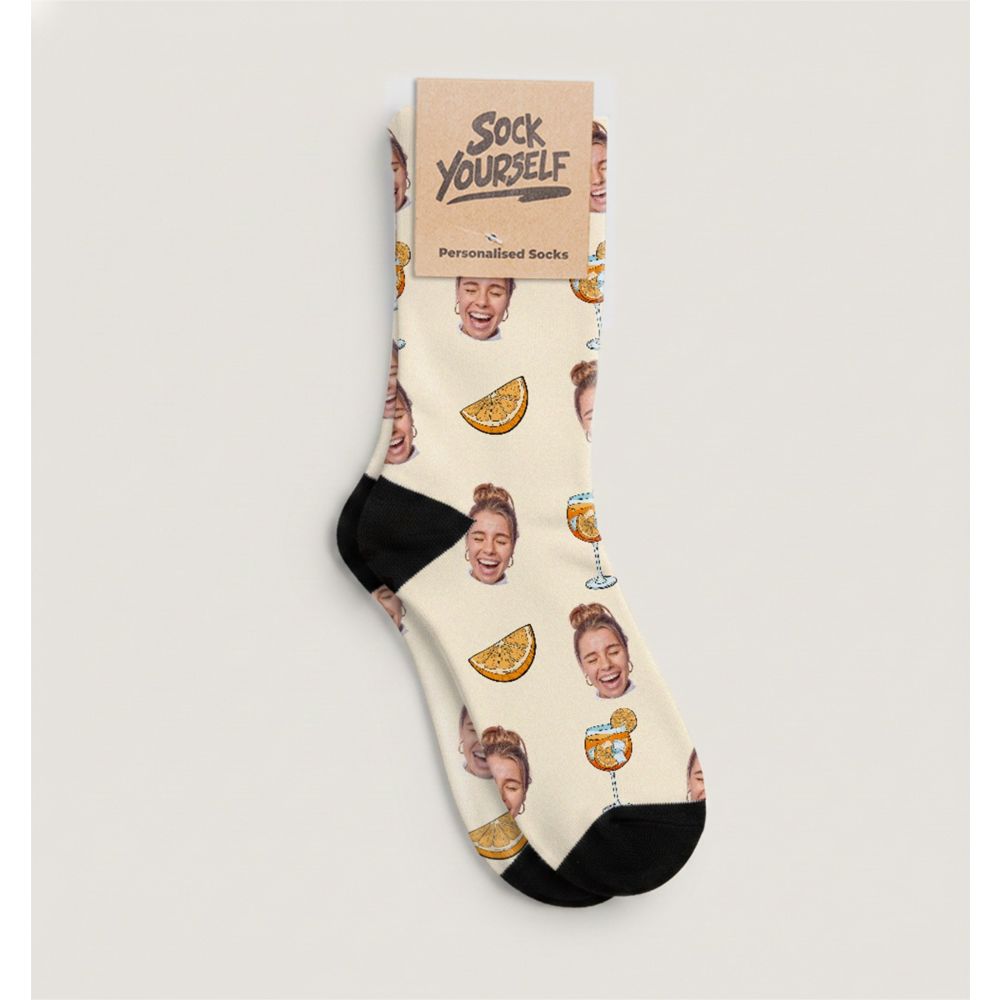 Personalisierbare Aperol Socken mit Gesicht