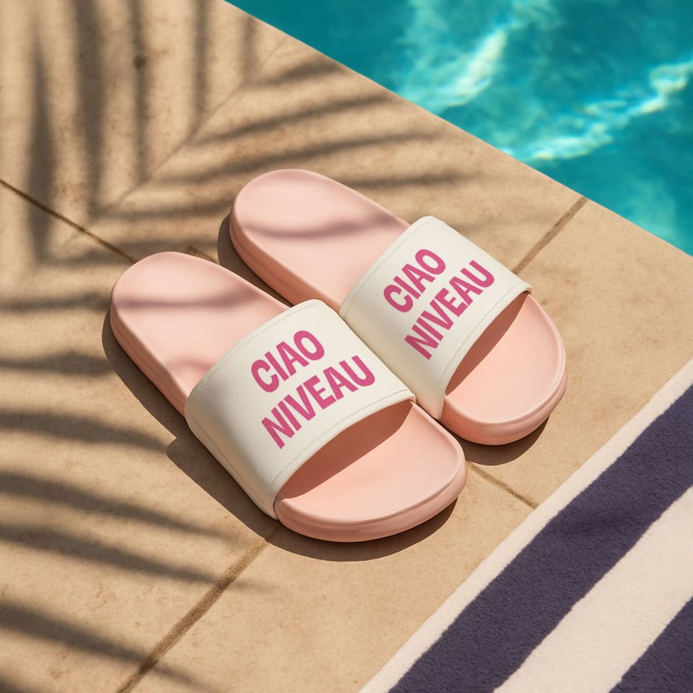 Personalisierbare Badelatschen mit zwei Zeilen